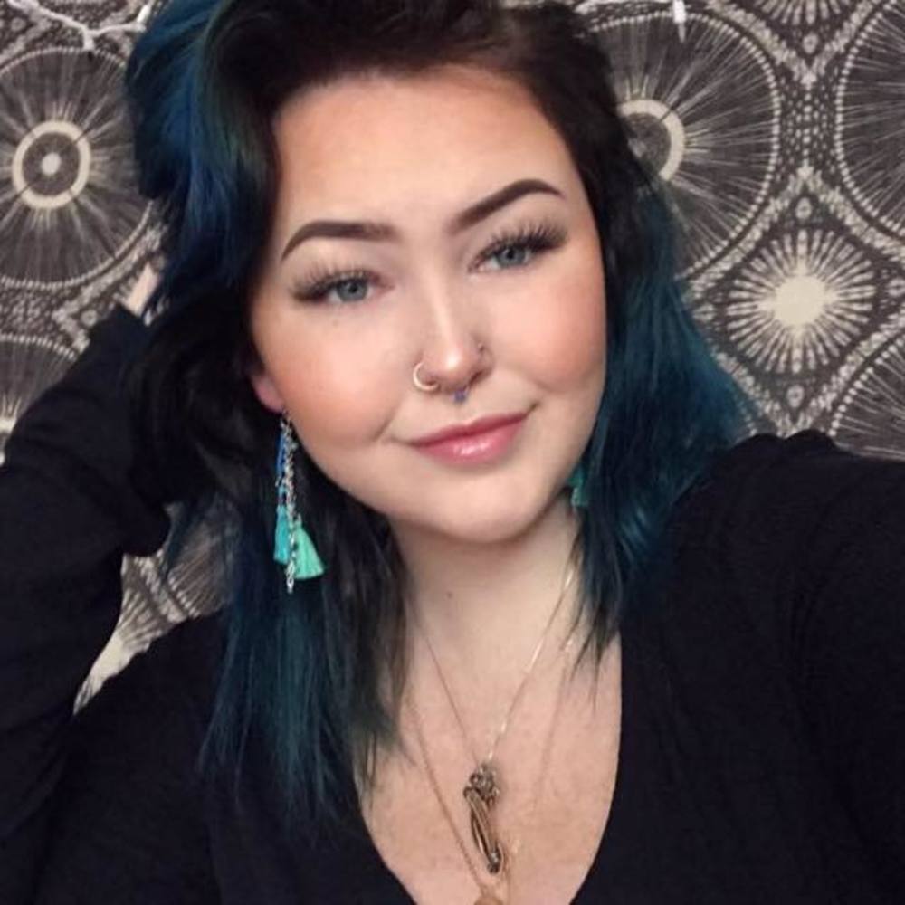 Meet your Posher, Brooke